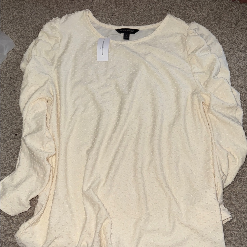 BANANA REPUBLIC Women’s Cream Top NWT
